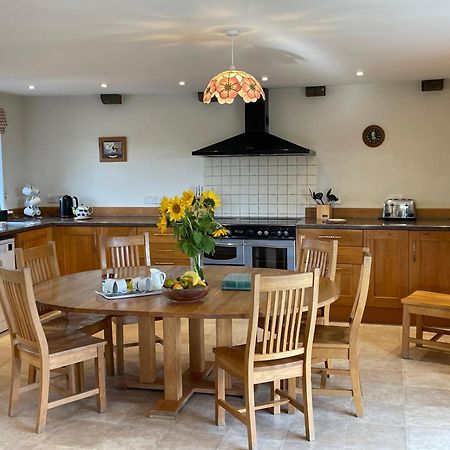 Вілла Crowthorne, Bookham Court Дорчестер Екстер'єр фото